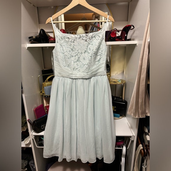 Beautiful flowy dress-BNWOT - Picture 4 of 10